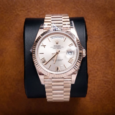 Rolex Day Date 40 - 18k Rose Gold President Sundust Dial [228235] - Nc