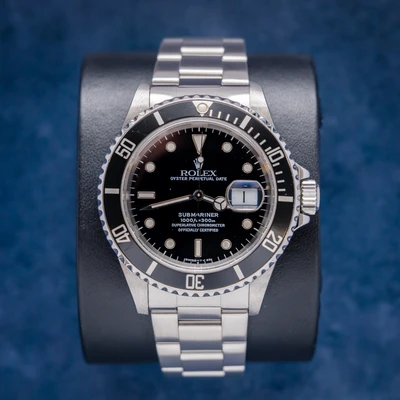 Rolex Submariner Date 40MM (16610) Steel - U Serial 1997 Production - Watch & Box