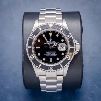 Rolex Submariner Date 40MM (16610)