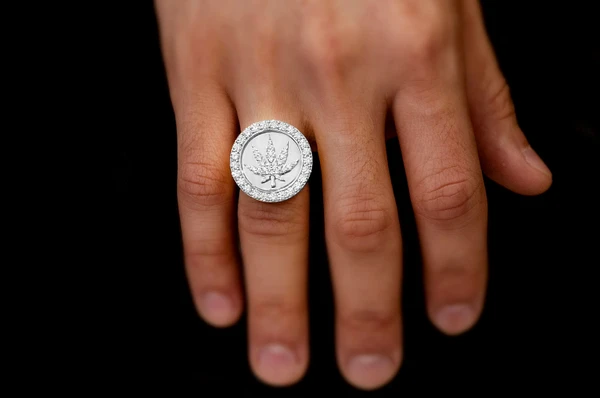 Cannabis Leaf Round Signet Diamond Ring 14k Solid Gold 1.50ctw