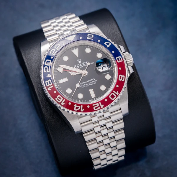 Rolex GMT Master Ii "pepsi" 40MM (126710blro) Jubilee Brac - 2022 Card & Box