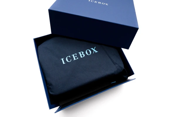 Icebox Leather World Traveler 8 Sunglasses Case