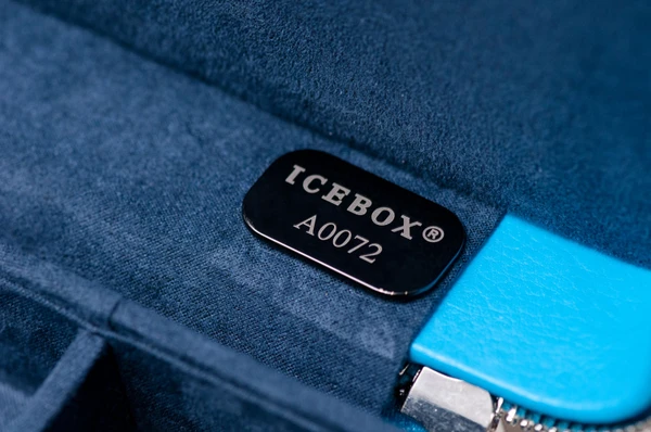 Icebox Leather World Traveler 8 Sunglasses Case