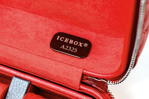 Icebox Leather World Traveler Jewelry Case - 4 Sunglasses Medium