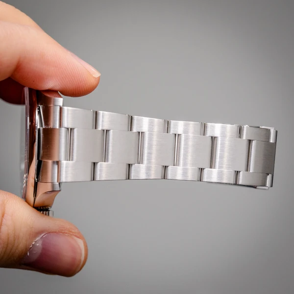 Rolex Oyster Perpetual 41MM - (134300) - Steel - Silver & Gold Index