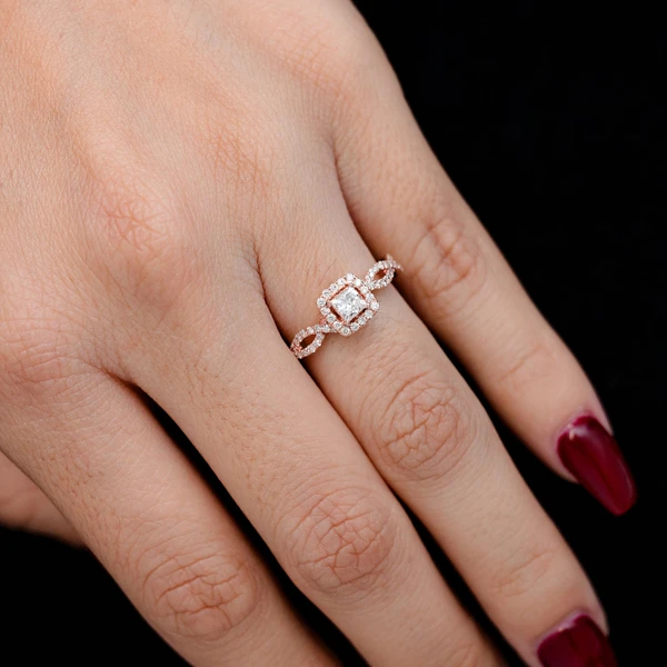 0.85ctw Princess Halo Twist Shank - Diamond Engagement Ring - All Natural 