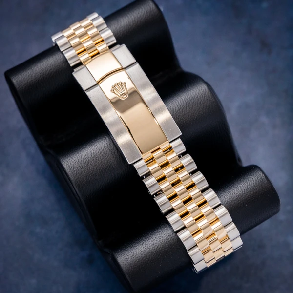 Rolex Datejust 41MM (126333) - Steel & Yellow Gold - Black Diamond Dial - Jubilee Brac - Watch & 2021 Card