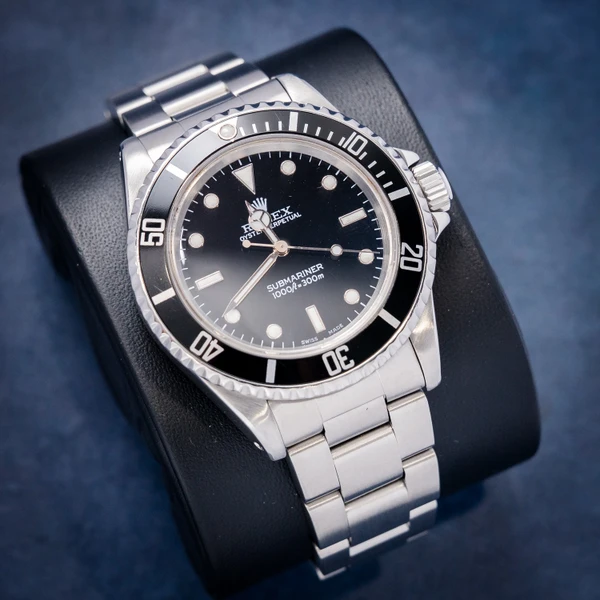 Rolex Submariner 40MM (14060) - No Date - Steel - Watch & Box