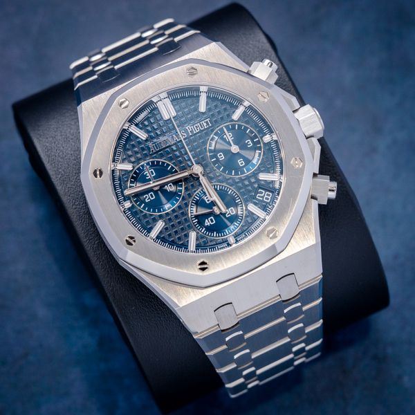 Audemars Piguet - Royal Oak Chrono (26240st.OO.1320st.05) - Steel - Blue Chrono - 2024 Card & Box - (sw524)