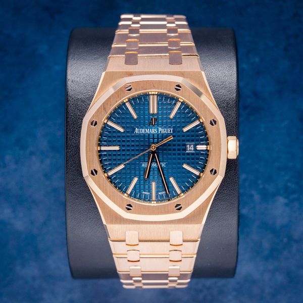 - Audemars Piguet Royal Oak 40MM (15400or.OO.1220or.03) - Rose Gold - Blue Dial - Box & Archive Papers 2018 (sw854)