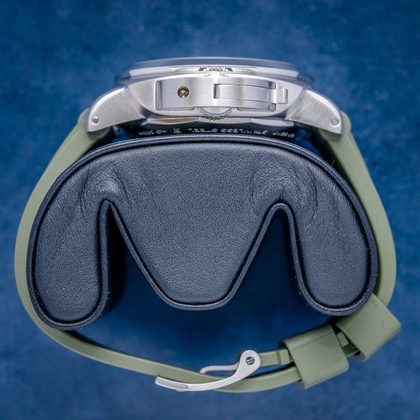 Panerai Luminor 1950 3 Days GMT Steel Limited 815 of 3000 on Green Rubber Strap 2009+