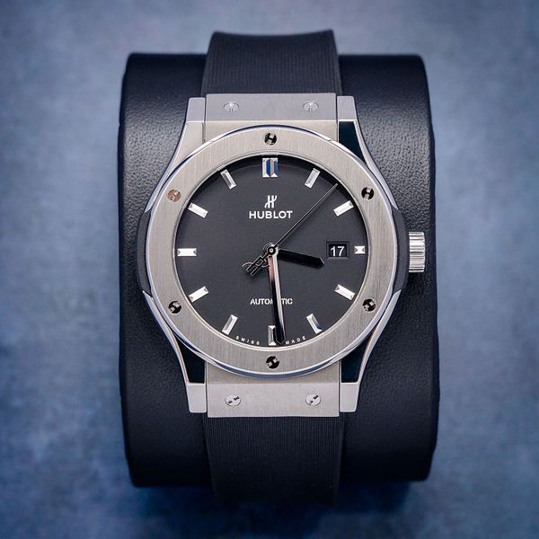 Hublot Classic Fusion 42MM (542.NX.1171.RX) - Titanium - Black Rubber Strap & Black Dial - Card & Box (sw1035)