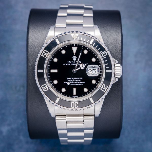 Rolex Submariner 40MM (14060) - No Date - Steel - Watch & Box