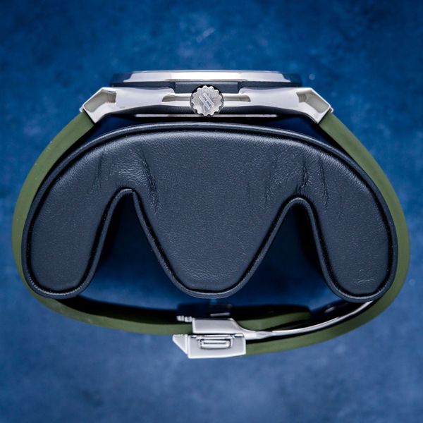 Hublot Classic Fusion 45MM (511.nx8970.RX) - Green Dial & Green Rubber Strap - 2024 Card, Black Tag & Box -  (sw1036)