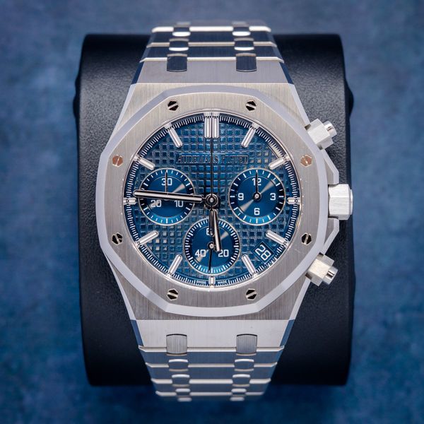 Audemars Piguet - Royal Oak Chrono (26240st.OO.1320st.05) - Steel - Blue Chrono - 2024 Card & Box - (sw524)
