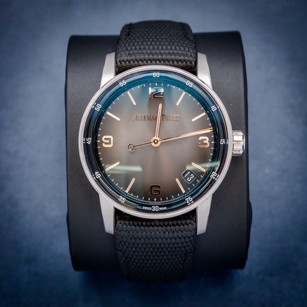 Audemars Piguet Code 11.59 41MM (15210cr.OO.a002cr.01) - White & Rose Gold - Sunburst Dial & Strap - Watch, Card & Box