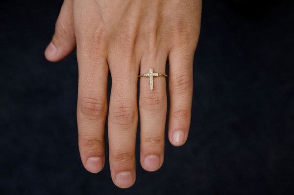 Cross Point Diamond Ring 14k Solid Gold 0.10ctw