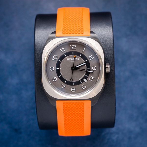 Hermes H08 - 39MM / 42MM (SP174V3708155) Case Hermes Orange Rubber Strap - Watch, Box, Reciept