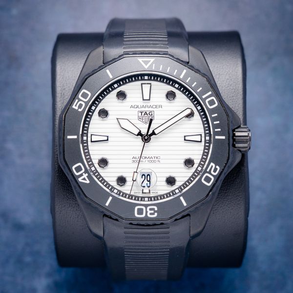 Tag Heuer Aquaracer Professional 300 - 43MM Date Automatic Black Dlc - Undated Card (sw1102)