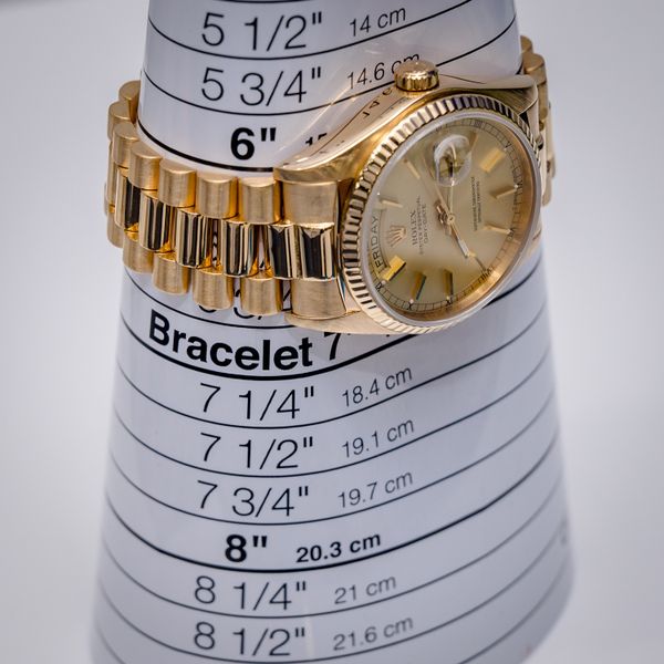 Rolex Day Date 36MM (18038) Yellow Gold Presidential - Champagne Stick Dial - Watch & Box