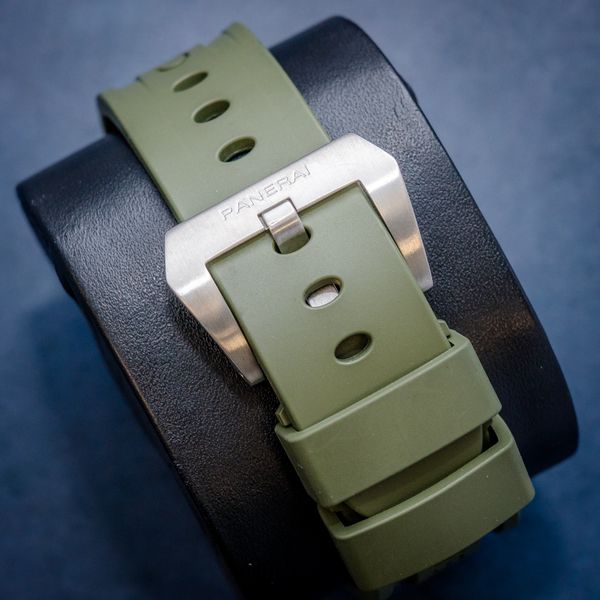 Panerai Luminor 1950 3 Days GMT Steel Limited 815 of 3000 on Green Rubber Strap 2009+