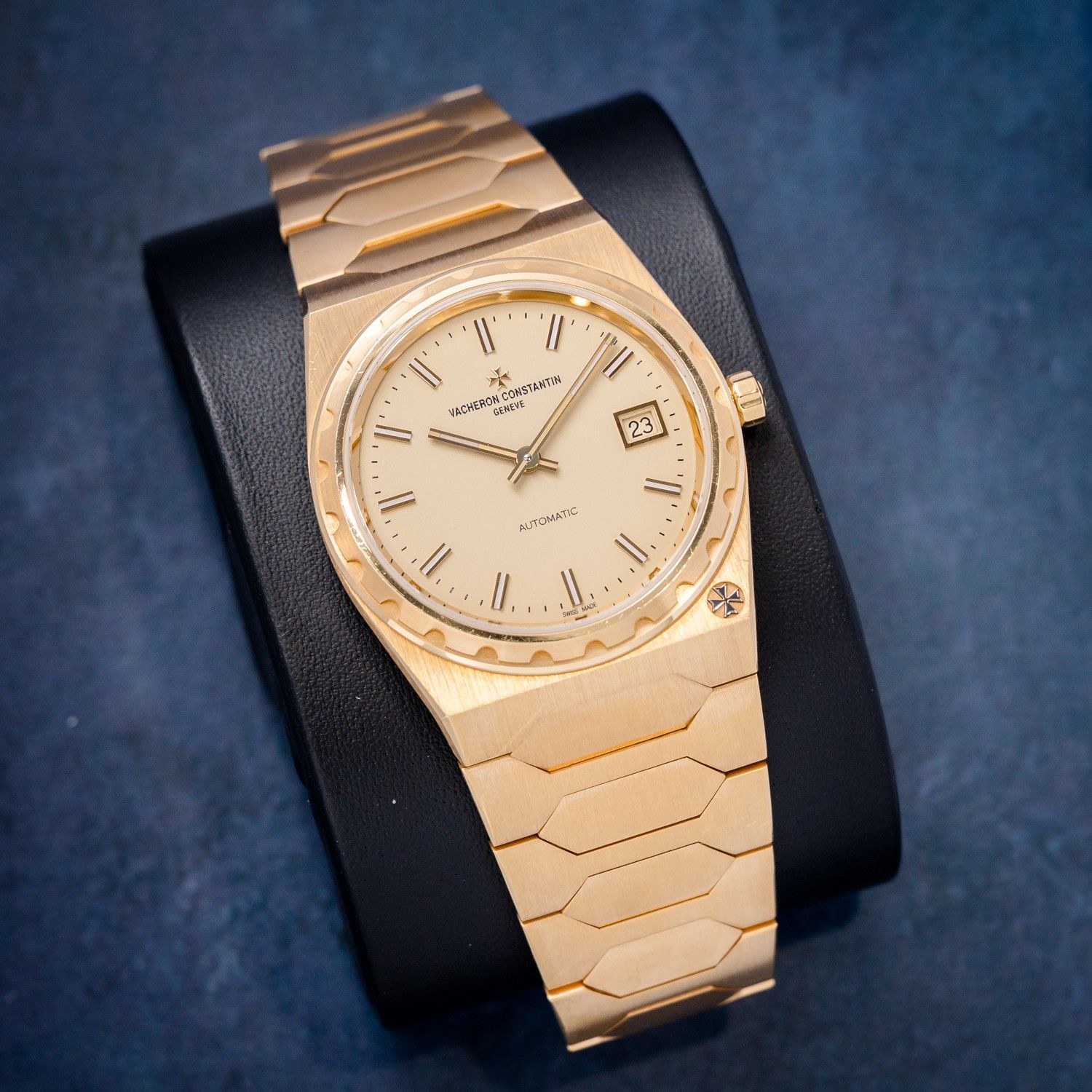Vacheron Constantin Historiques 222 - 37MM (4200H/222J-B935) Yellow Gold - Complete 2023
