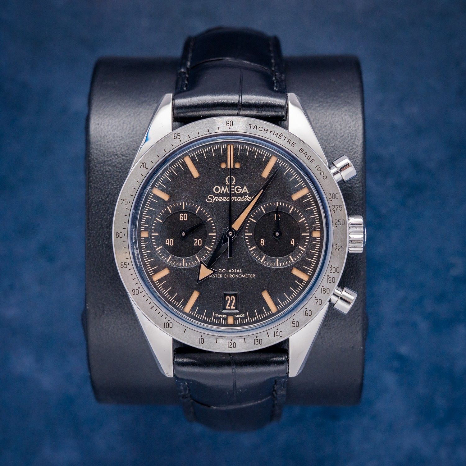 Omega Speedmaster Moonwatch 41MM (332.12.41.51.01.001) - Black Leather - Watch & Box