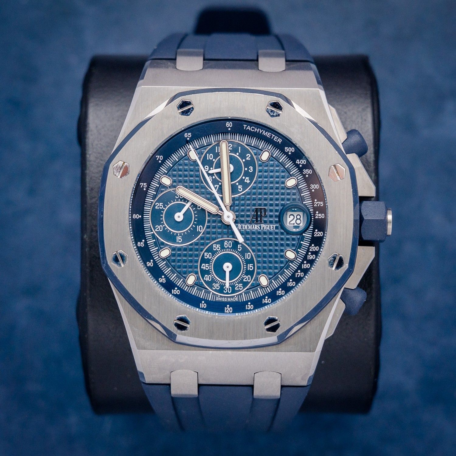 Audemars Piguet Royal Oak Offshore 42MM (26238ST.OO.2000ST.01) - "Beast" Blue Dial Blue Rubber Strap & Steel Bracelet - 2023 Card & Box