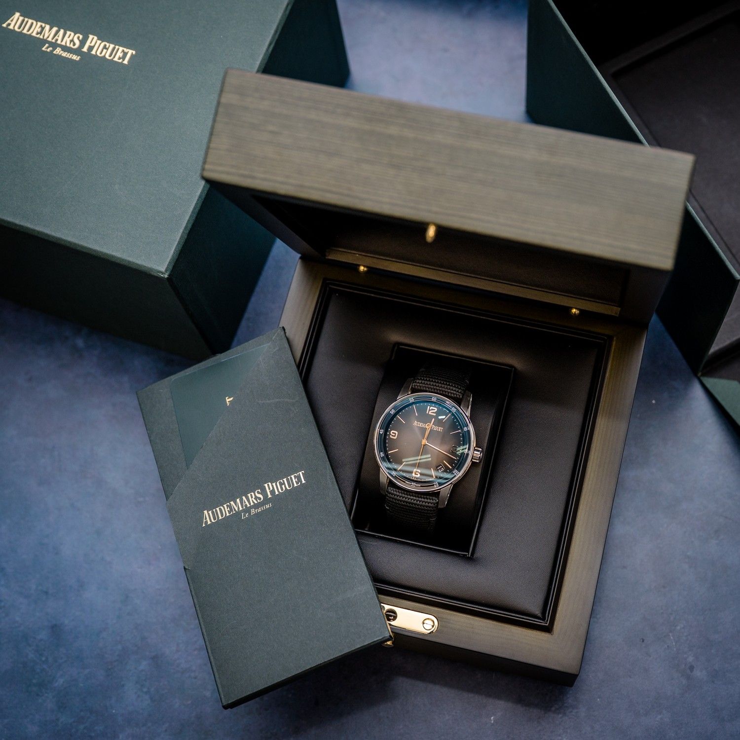 Audemars Piguet Code 11.59 41MM (15210CR.OO.A002CR.01) - White & Rose Gold - Sunburst Dial & Strap - Watch, Card & Box