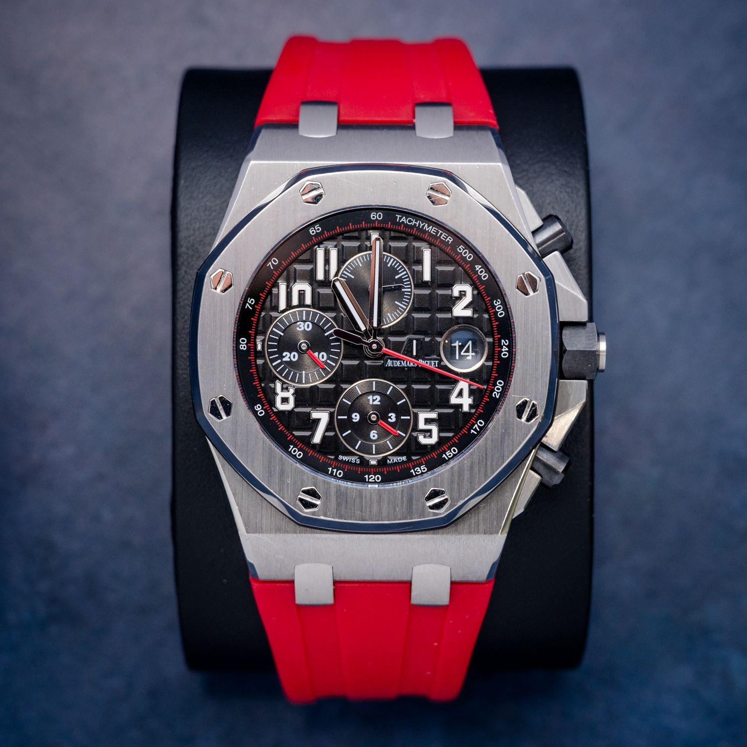 Audemars Piguet Offshore"Vampire" (26470ST.OO.A101CR.01) - Ceramic Pushers Black Dial - Red Rubber - 2016 Booklet & Box