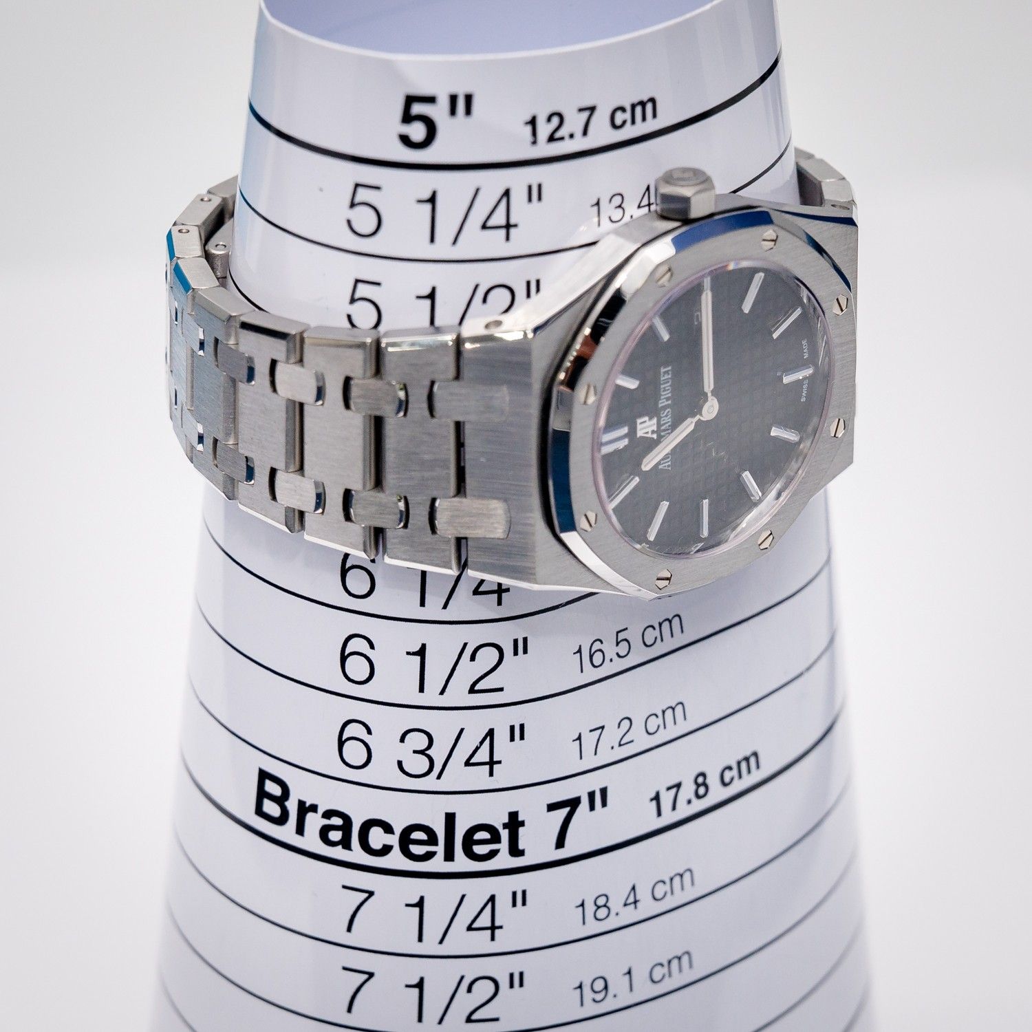 Audemars Piguet - Royal Oak Steel 33MM (67650ST) - Black Dial - Card & Box
