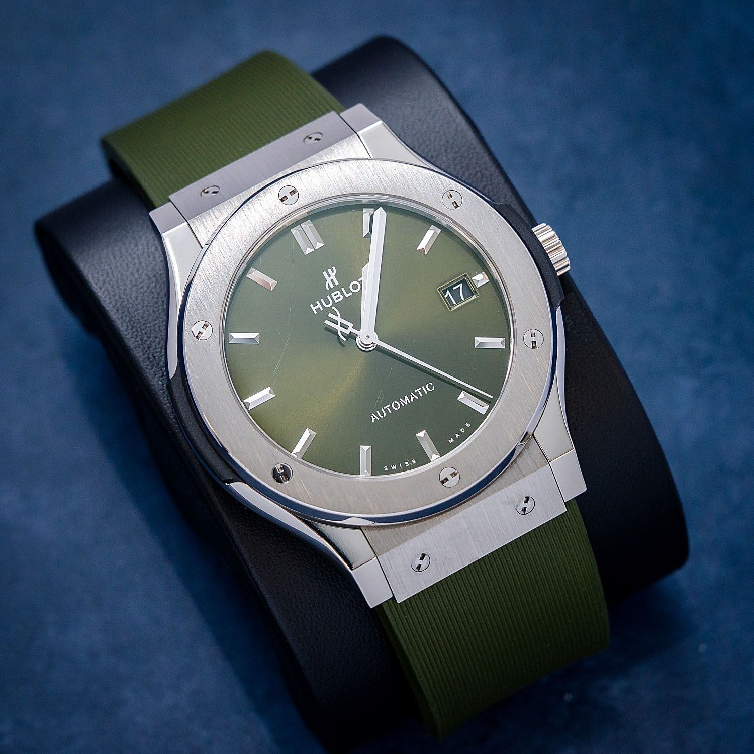 Hublot Classic Fusion 45MM (511.NX8970.RX) - Green Dial & Green Rubber Strap - 2024 Card, Black Tag & Box