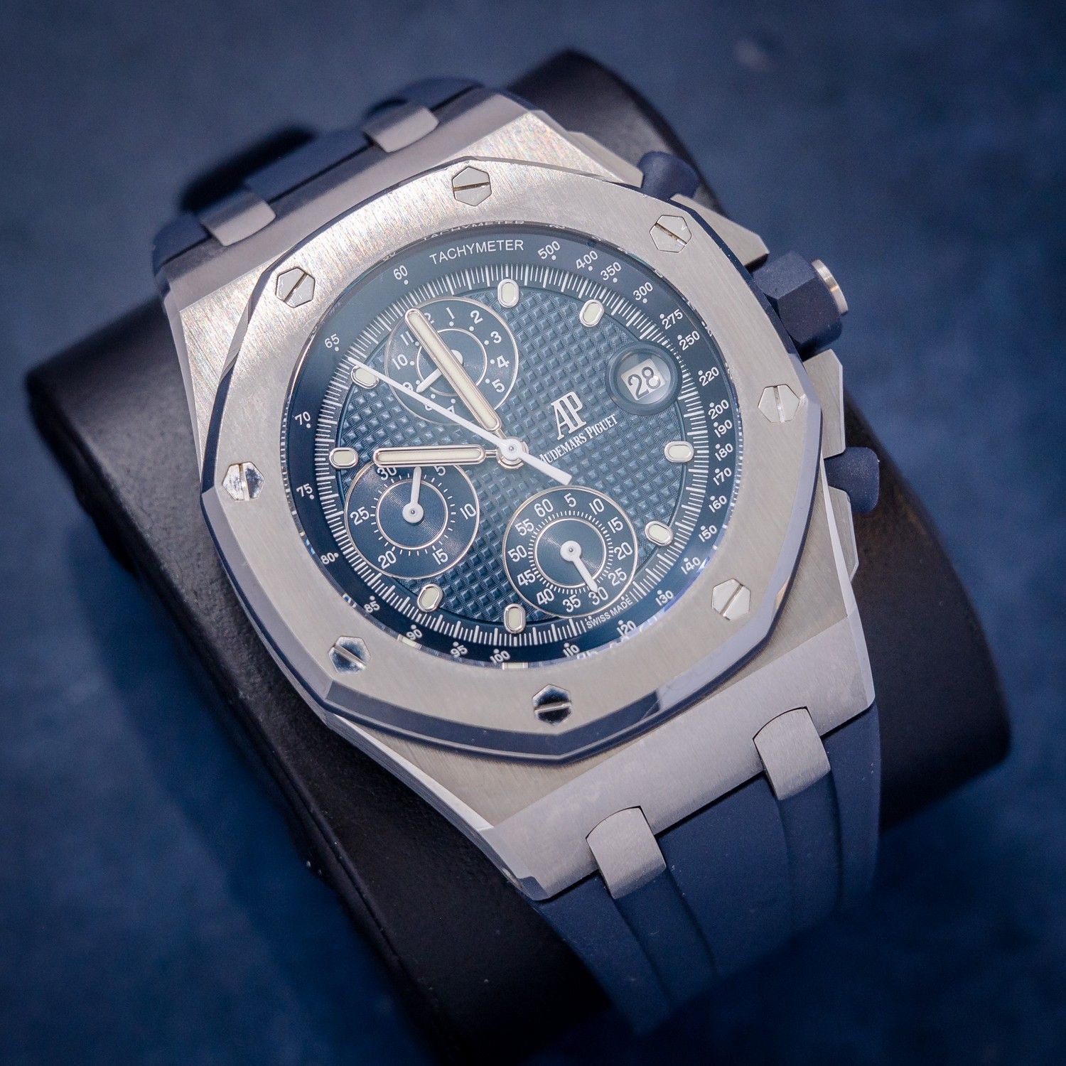 Audemars Piguet Royal Oak Offshore 42MM (26238ST.OO.2000ST.01) - "Beast" Blue Dial Blue Rubber Strap & Steel Bracelet - 2023 Card & Box