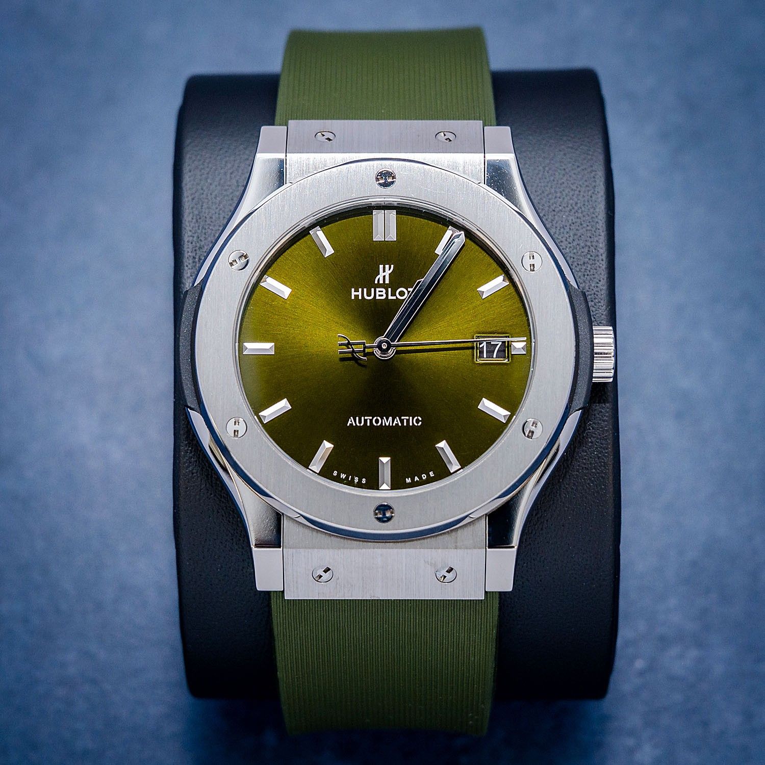 Hublot Classic Fusion 45MM (511.NX8970.RX) - Green Dial & Green Rubber Strap - 2024 Card, Black Tag & Box