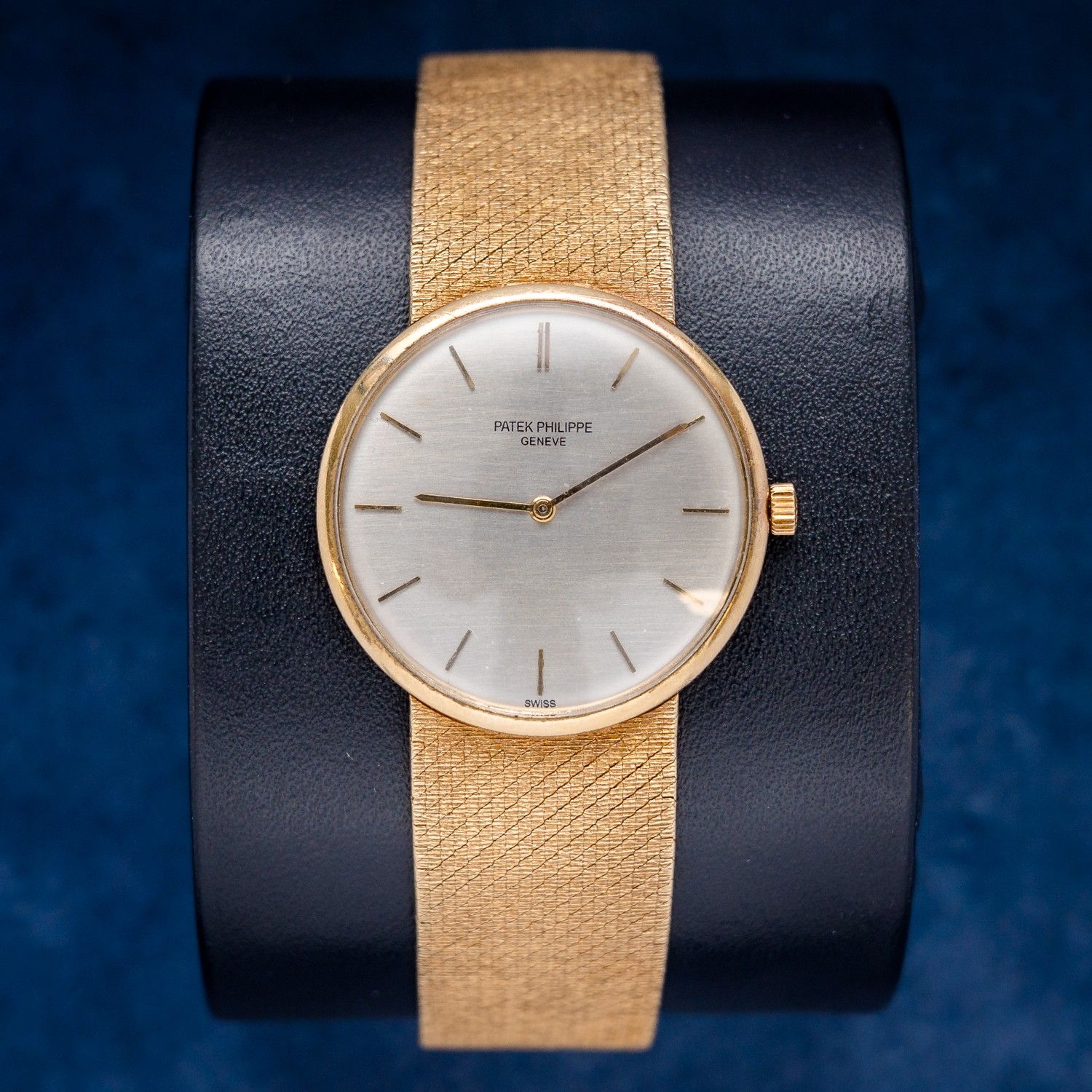 Vintage Patek Phillippe Geneve - 18k Solid Yellow Gold - 70.46 Grams - Manual Wind