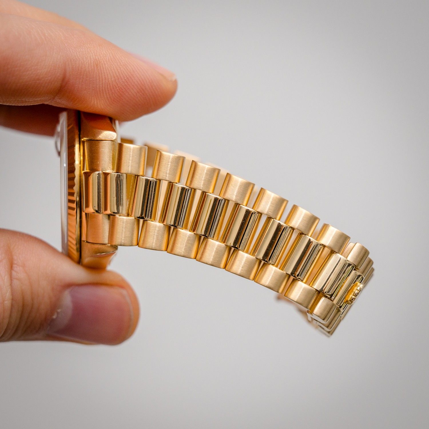 Rolex Day-Date Presidential 36MM (18078) Yellow Gold - Champagne Index Dial - Watch & Box