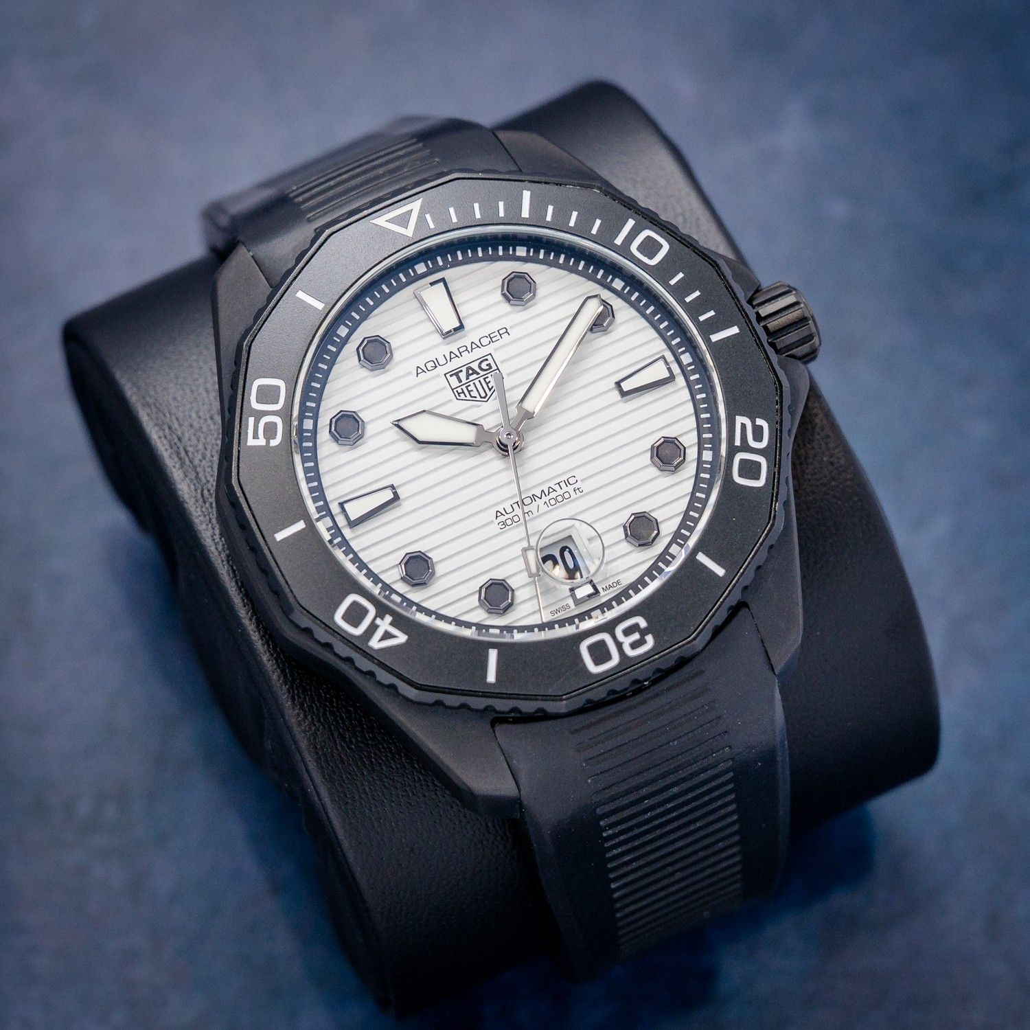 Tag Heuer Aquaracer Professional 300 - 43MM (WBP201D.FT6197) Date Automatic Black Dlc - Undated Card