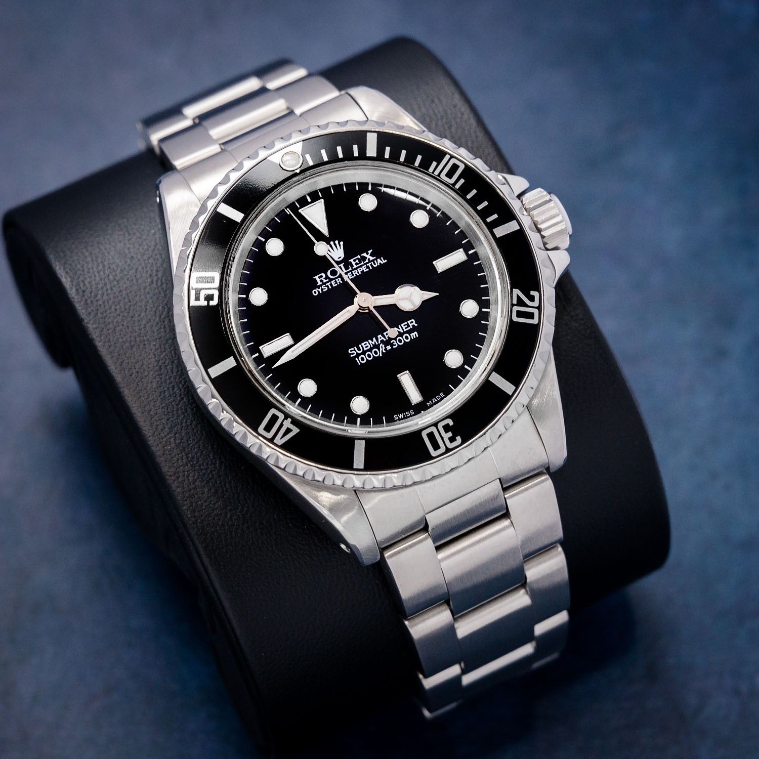 Rolex Submariner Date 40MM (16610) Steel Black Bezel - A Serial 1999 Production - Watch & Box