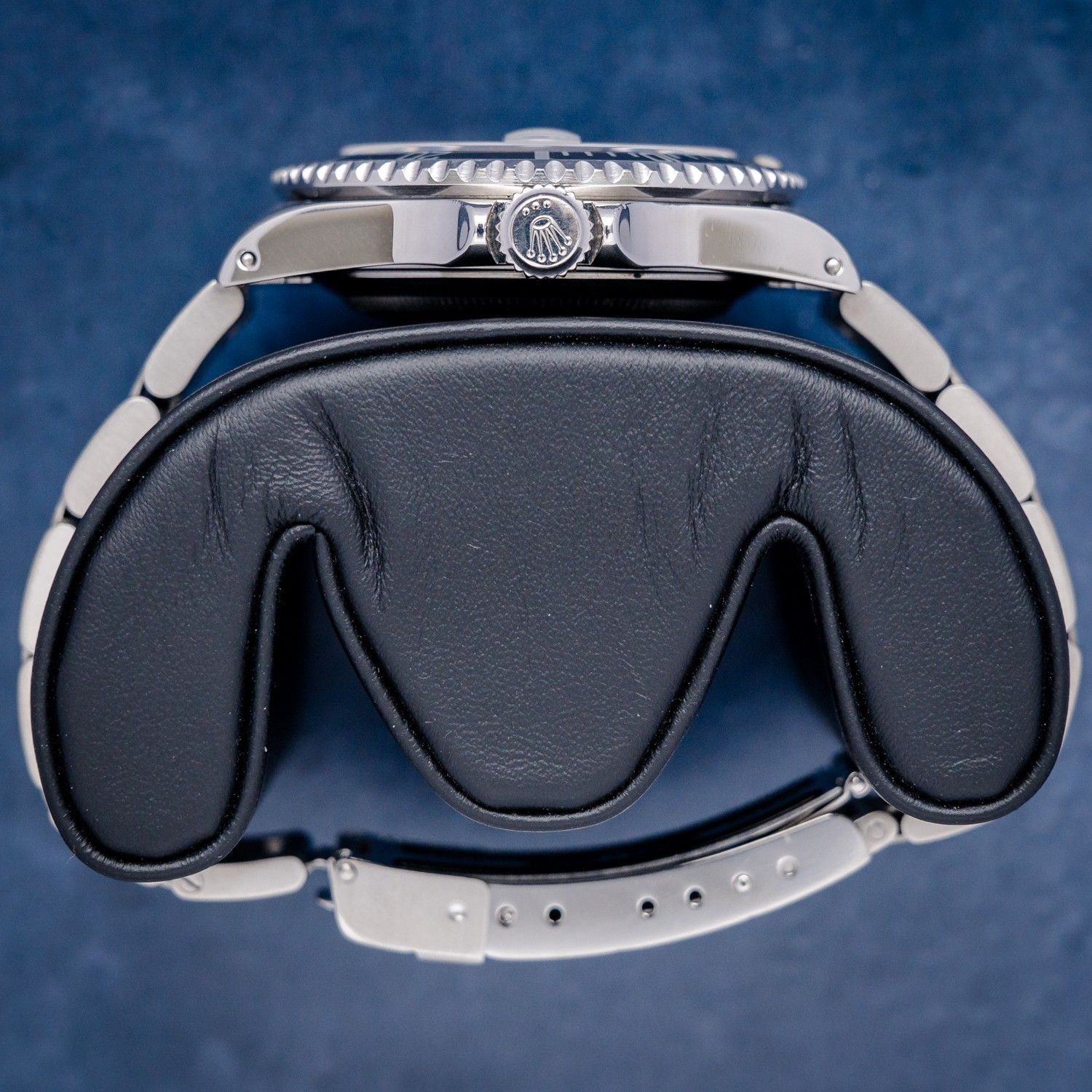 Rolex Submariner Date 40MM (16610) Steel Black Bezel - A Serial 1999 Production - Watch & Box