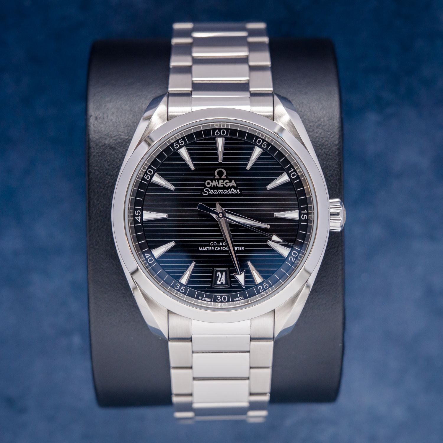 Omega Seamaster Aqua Terra 150m - 41MM - (220.10.41.21.01.002) Steel - Black Dial - Watch & Box