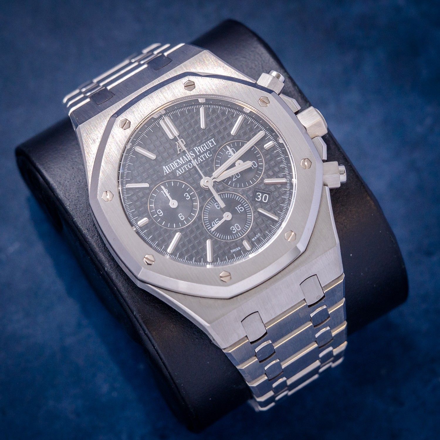 Audemars Piguet Royal Oak Chrono 41MM (26320ST.OO.1220ST.01) - Black Dial - Box & 2014 Booklet