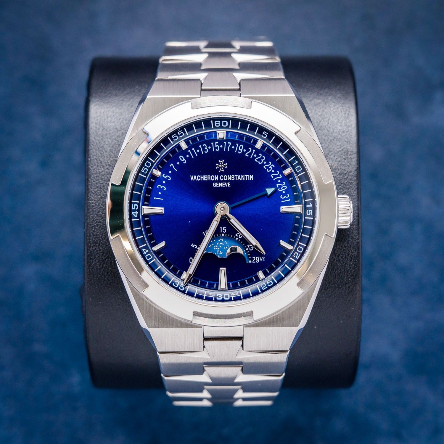 Vacheron Constantin Overseas Moonphase (4000V/210A-B911) Steel - Blue Dial